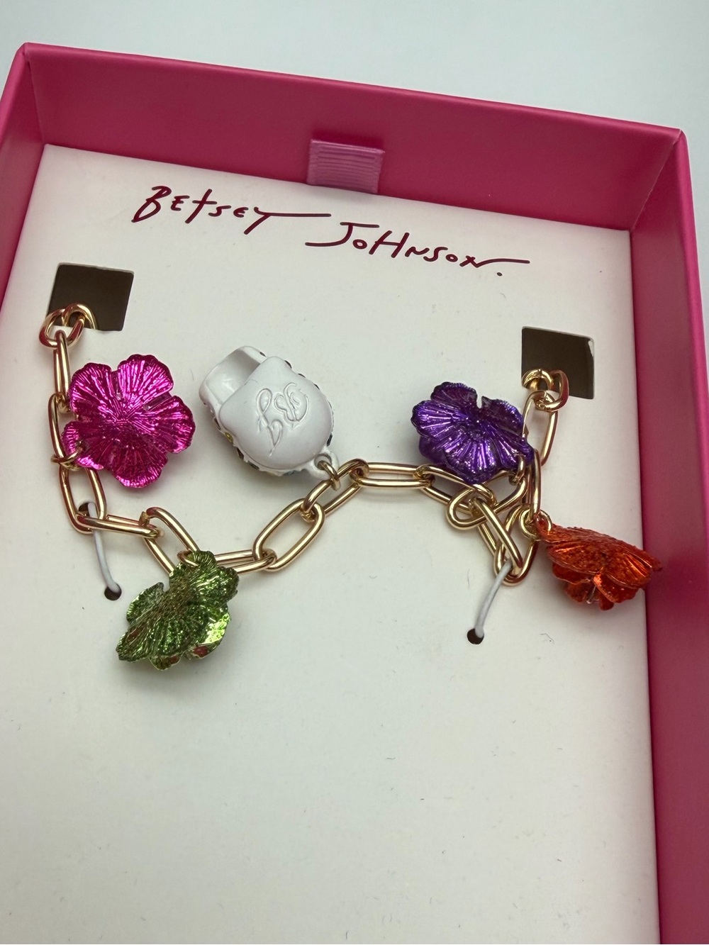 NWT ⚜️💖⚜️ Betsey Johnson Halloween Sugar Skull and Flowers Necklace - Picture 12 of 12